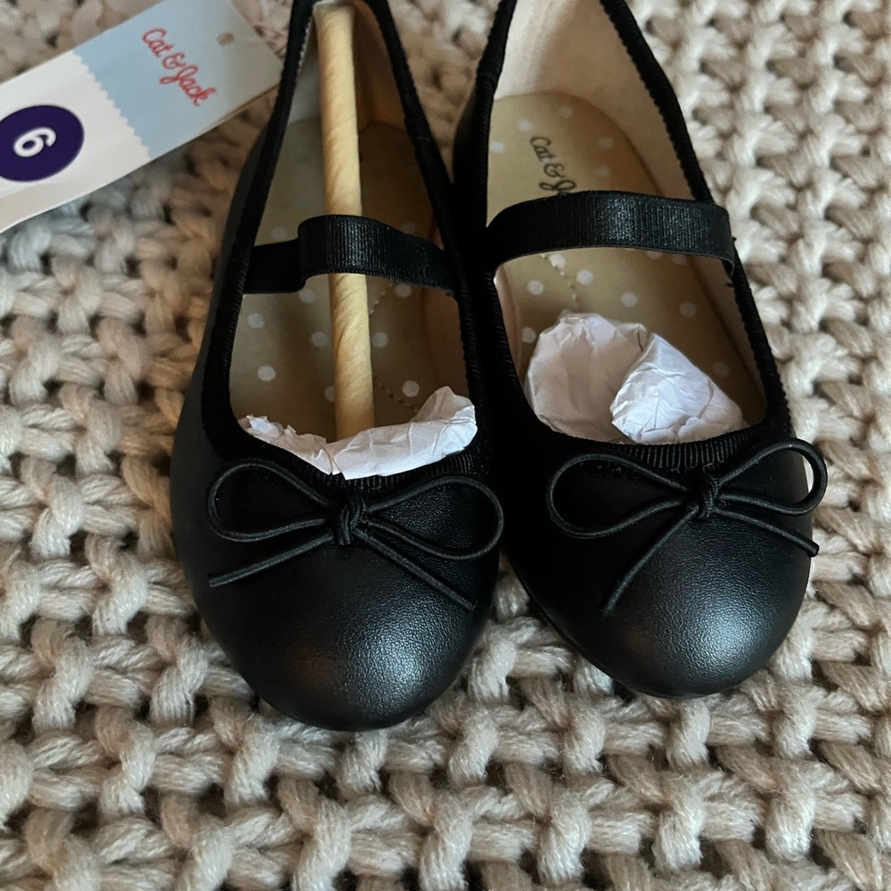 🏷️5/$30 Cat & Jack Black Kids Ballet Flats size 6 NWT
